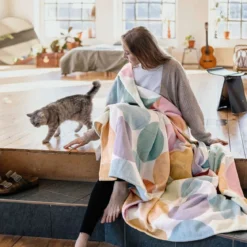 Fröhlich-bunte Sofadecken: Kuscheldecke Venedig
