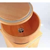 KoMo Fidibus Medium - kleine, starke Getreidemühle aus Buchenholz