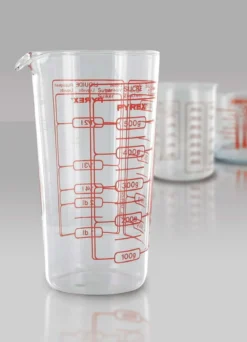 Pyrex Messbecher 0,5l - hohe Becherform aus hitzebeständigem Glas