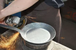Schmiedeeiserne Bratpfanne von Turk für hohe Temperaturen
